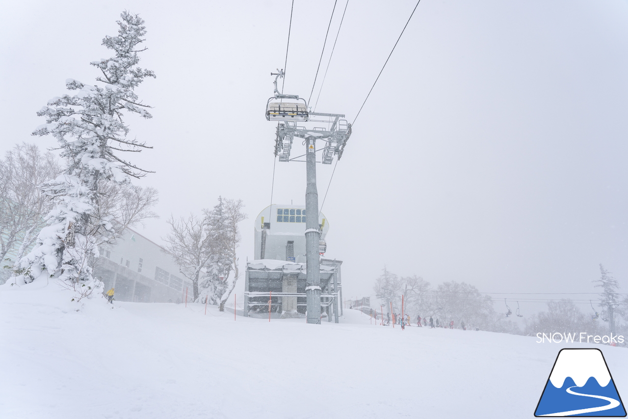 札幌国際スキー場｜只今『積雪』＆『滑走可能エリア』全国No.1！積雪 100cm、ほぼ全コース滑走可能。一気に厳冬期到来のKOKUSAI(^^)/